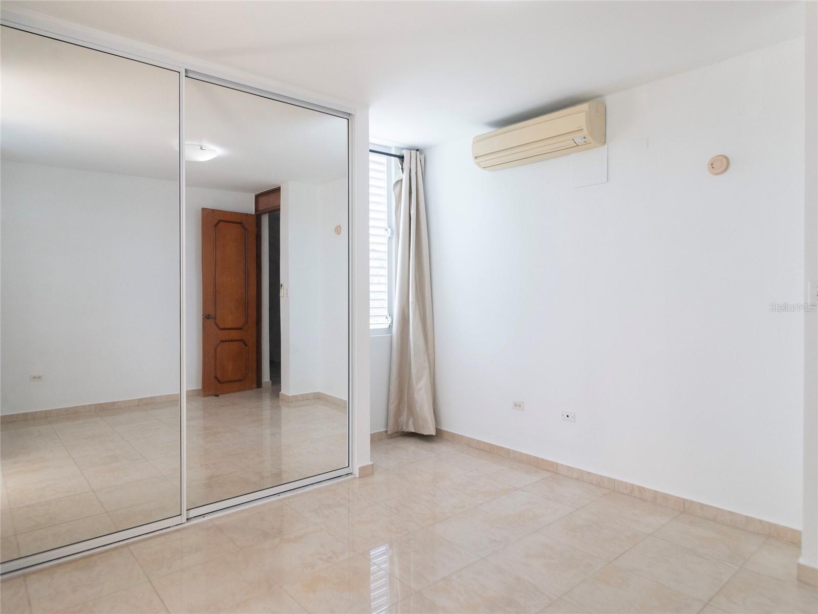 LAS FLORES DE MONTEHIEDRA - Residential