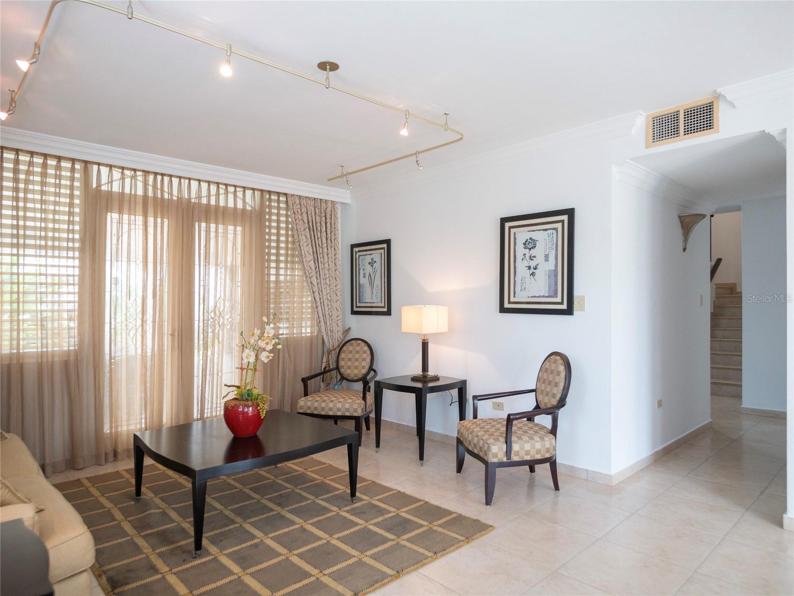 LAS FLORES DE MONTEHIEDRA - Residential