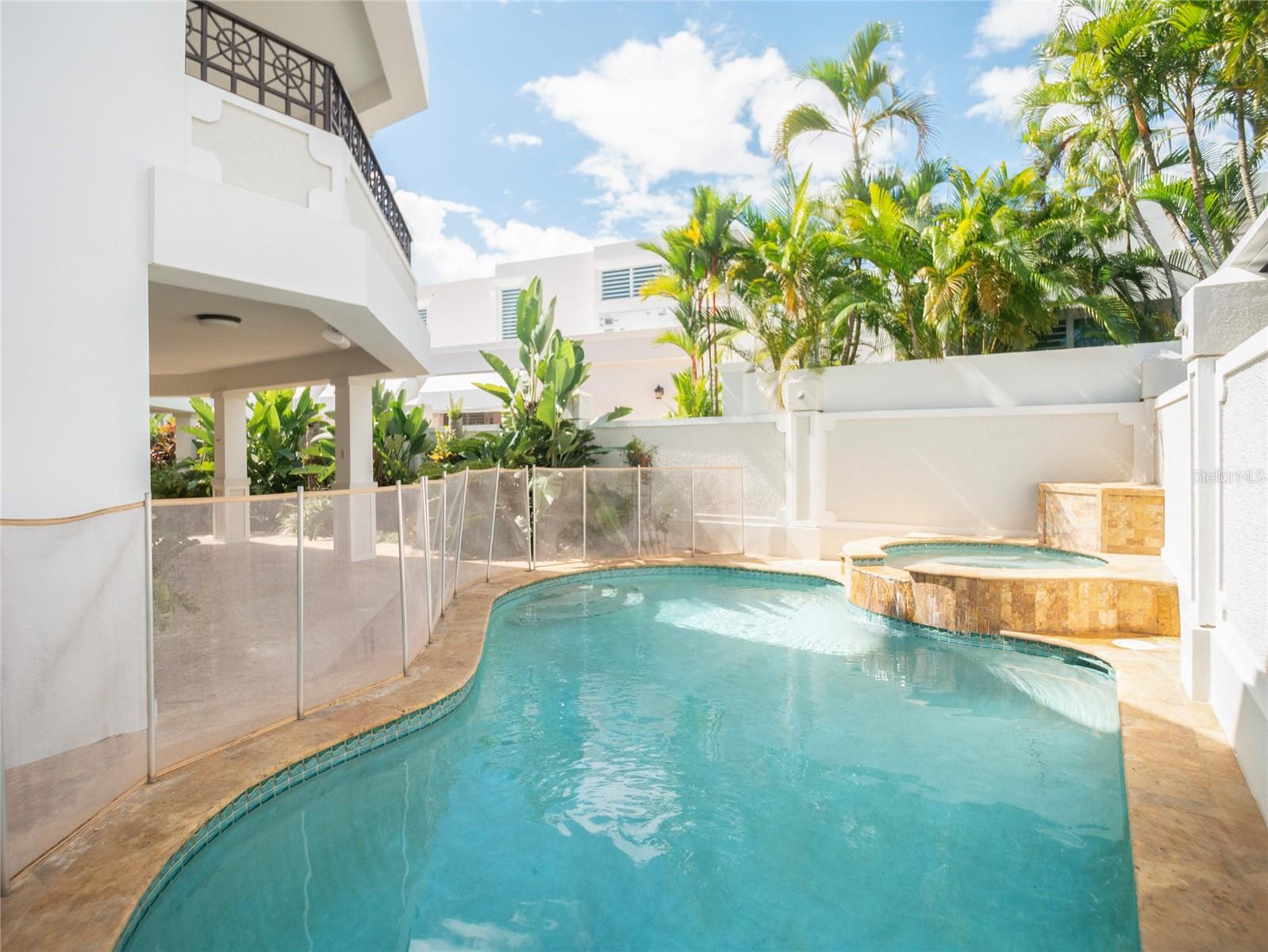 LAS FLORES DE MONTEHIEDRA - Residential
