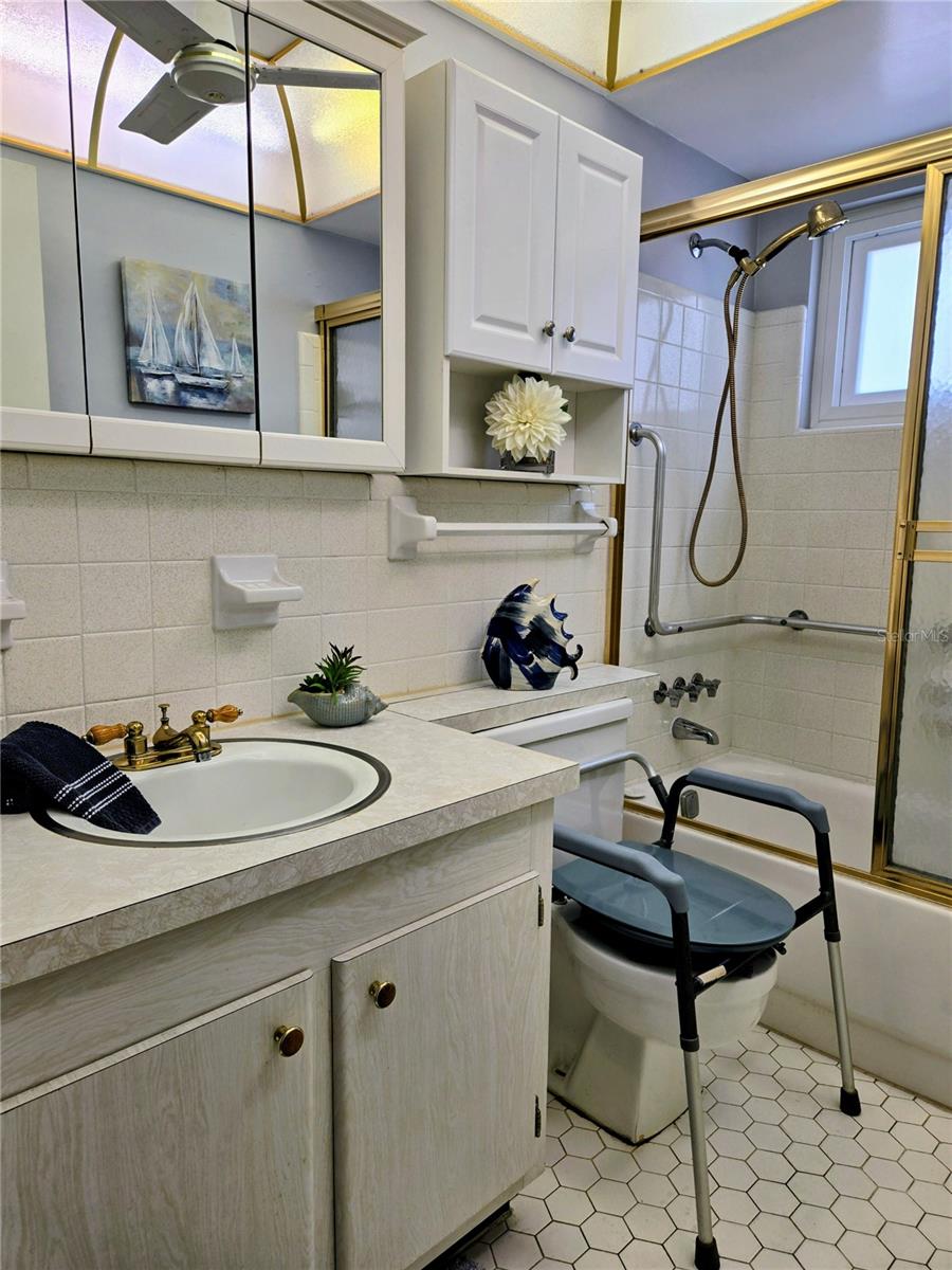 SEMINOLE GARDEN APTS CO-OP - Residential