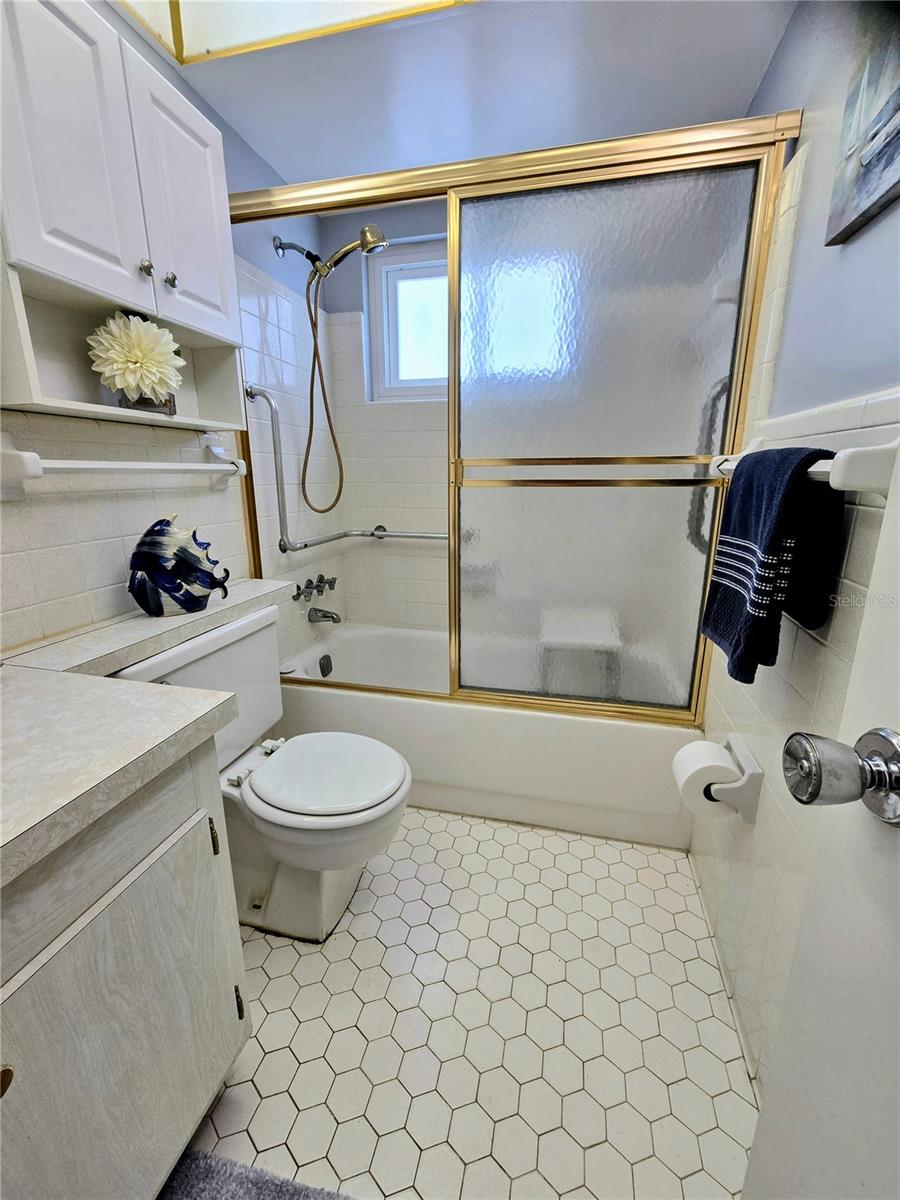 SEMINOLE GARDEN APTS CO-OP - Residential