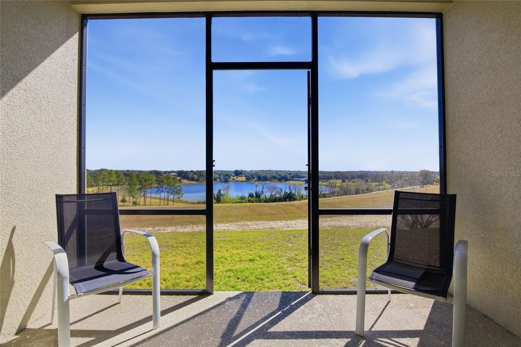 Photo of 954 Laurel View Way, Groveland, FL 34736 (MLS # G5107192)