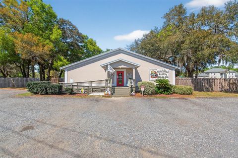 Photo of 951 E Hathaway Avenue, Bronson, FL 32621 (MLS # GC539393)