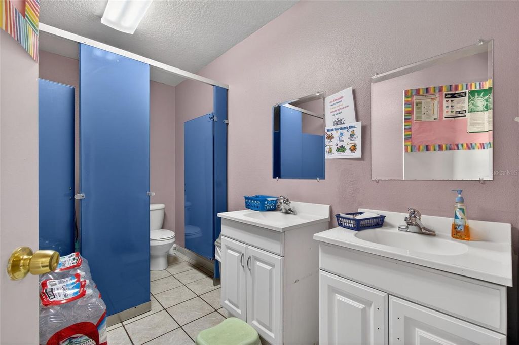 Photo of 951 E Hathaway Avenue, Bronson, FL 32621 (MLS # GC539393)