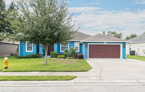 A home in LAKELAND