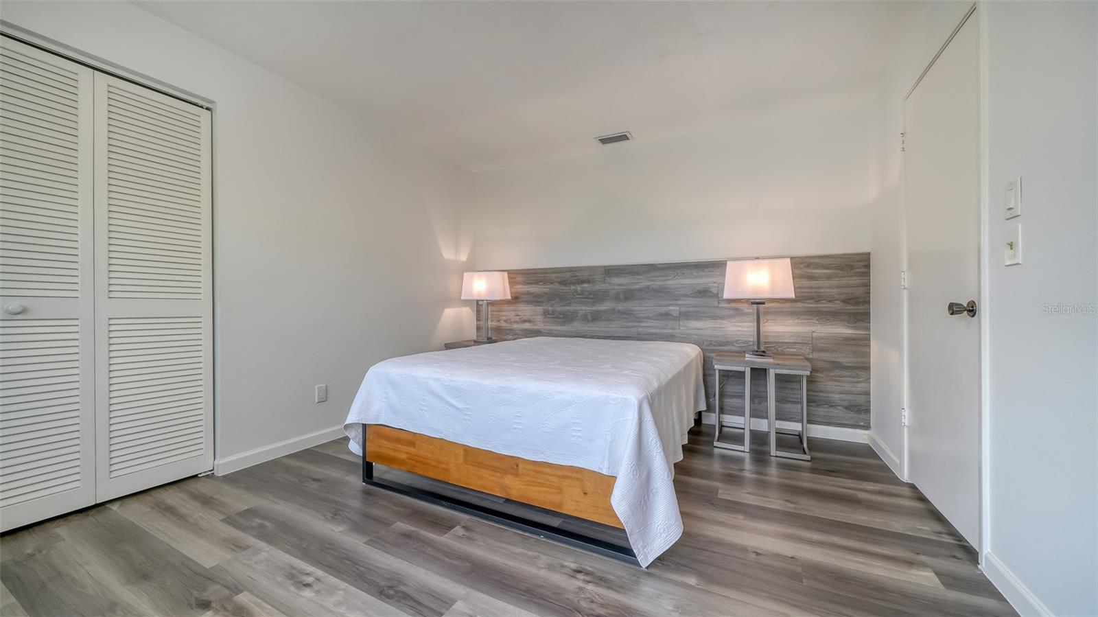 PALM-AIRE AT SARASOTA 10-C - Residential Lease