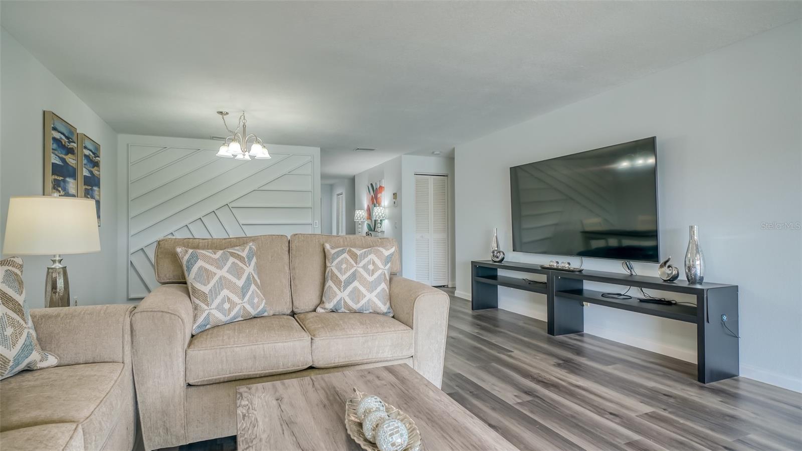 PALM-AIRE AT SARASOTA 10-C - Residential Lease