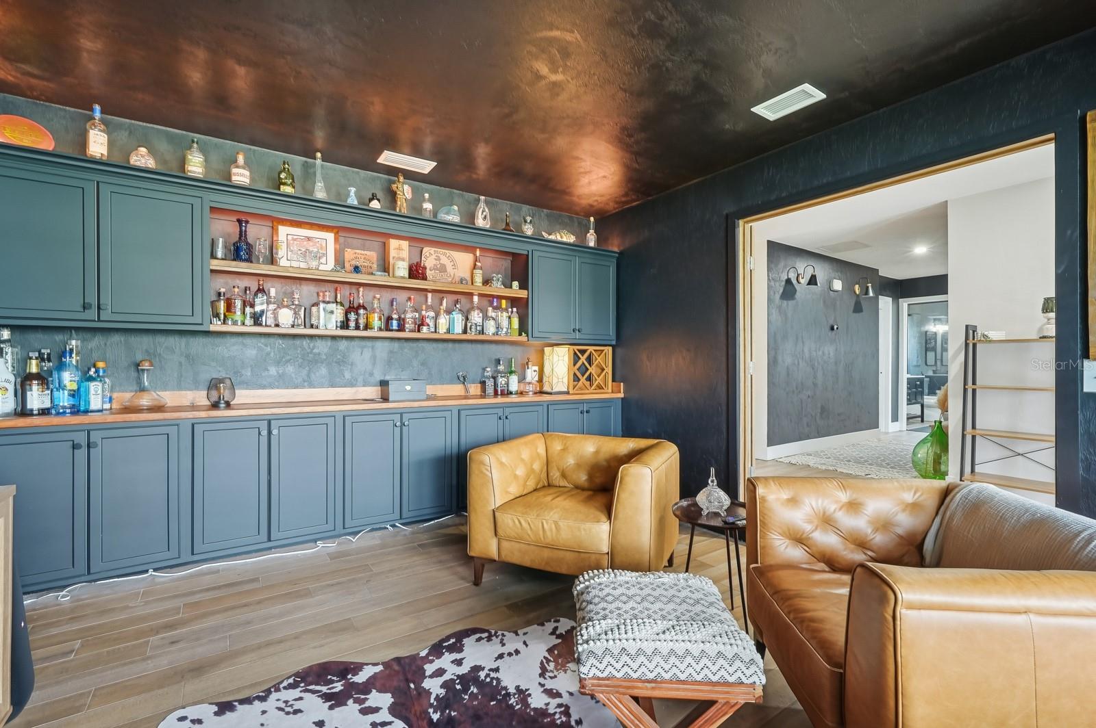 SLEEPY HOLLOW UNIT 01 - Residential