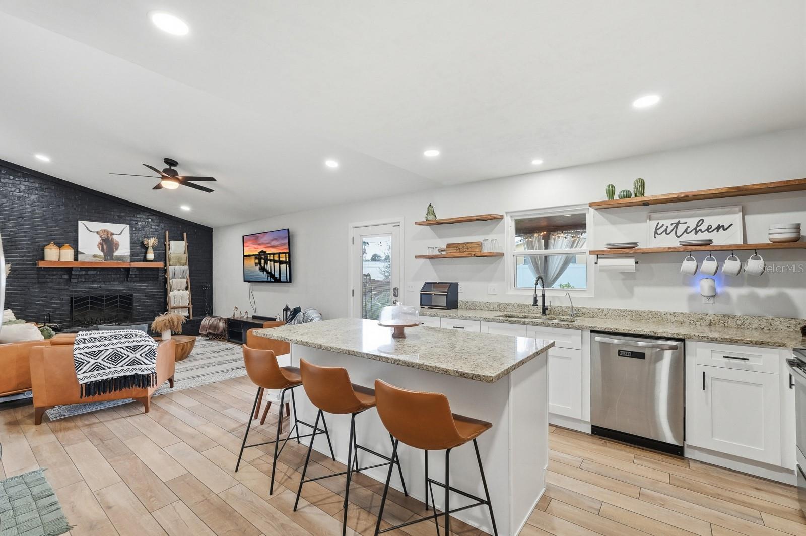 SLEEPY HOLLOW UNIT 01 - Residential