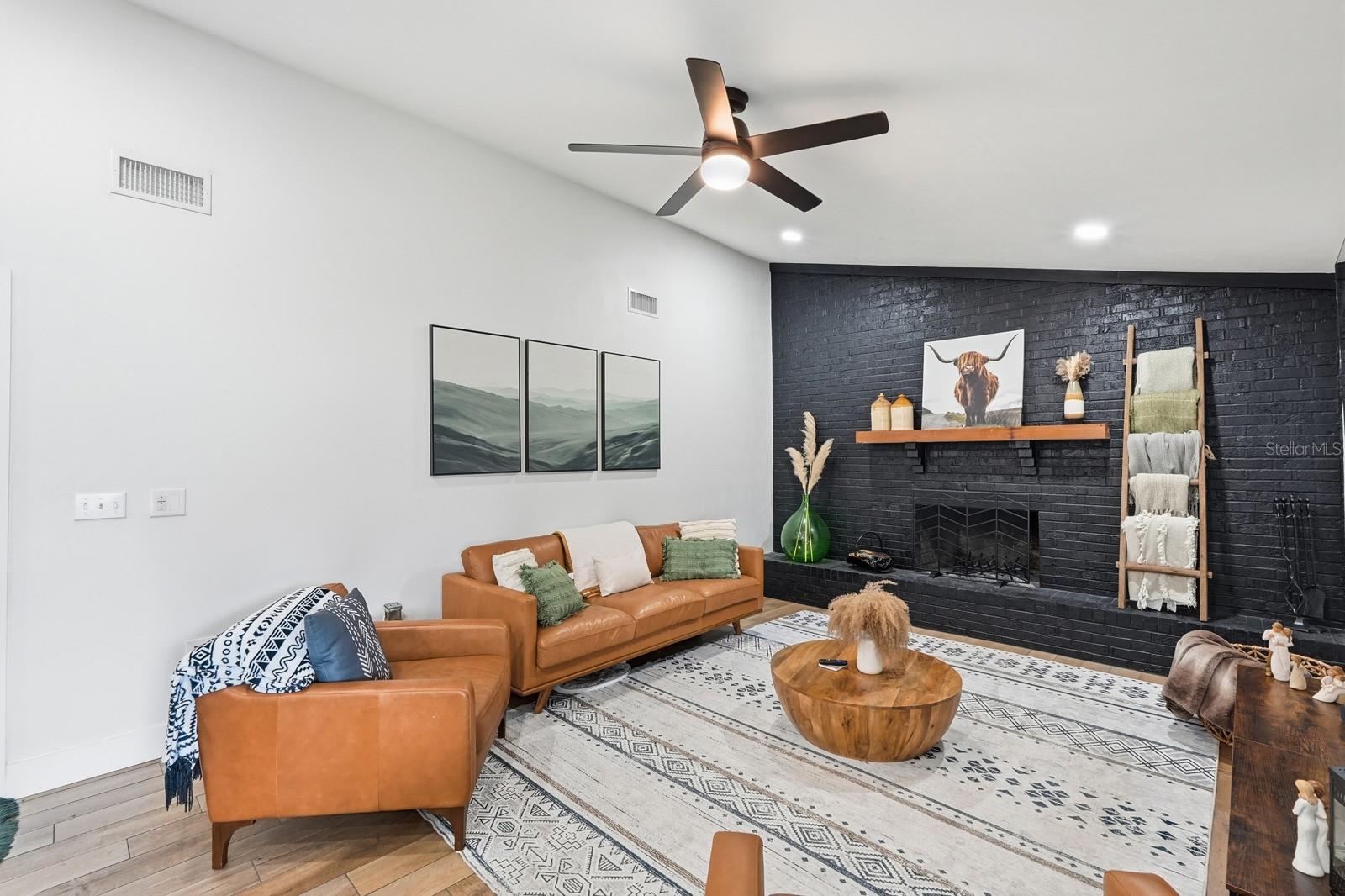 SLEEPY HOLLOW UNIT 01 - Residential