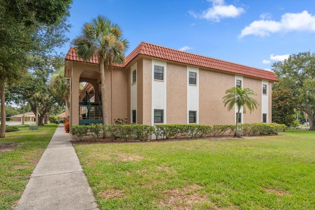 Photo of 1750 Belleair Forest Drive #B8, Belleair, FL 33756 (MLS # TB8528200)