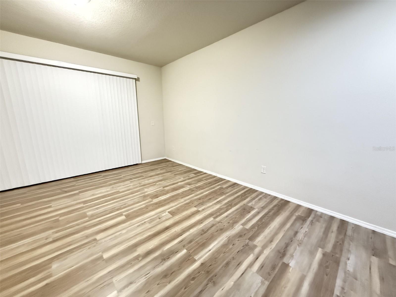 4814 WHITE SANDERLING COURT