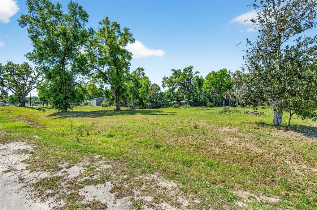 Photo of 3 Frazee Court, Dade City, FL 33523 (MLS # TB8492015)