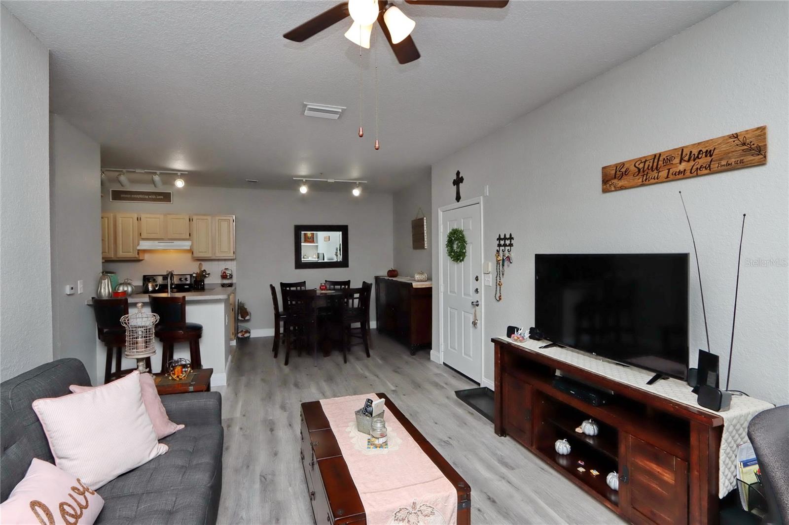 ALLEGRO PALM A CONDO - Residential Lease