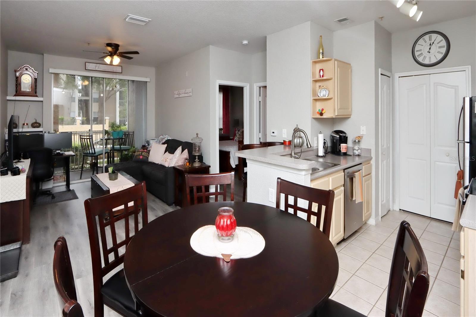 ALLEGRO PALM A CONDO - Residential Lease