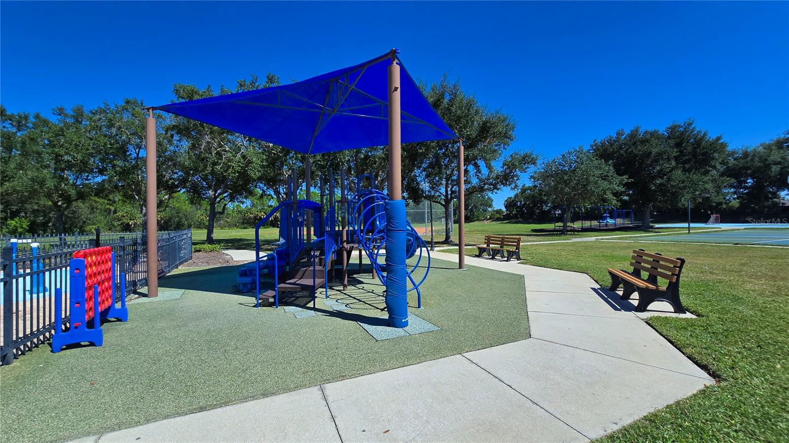 STONEYBROOK AT VENICE - Residential