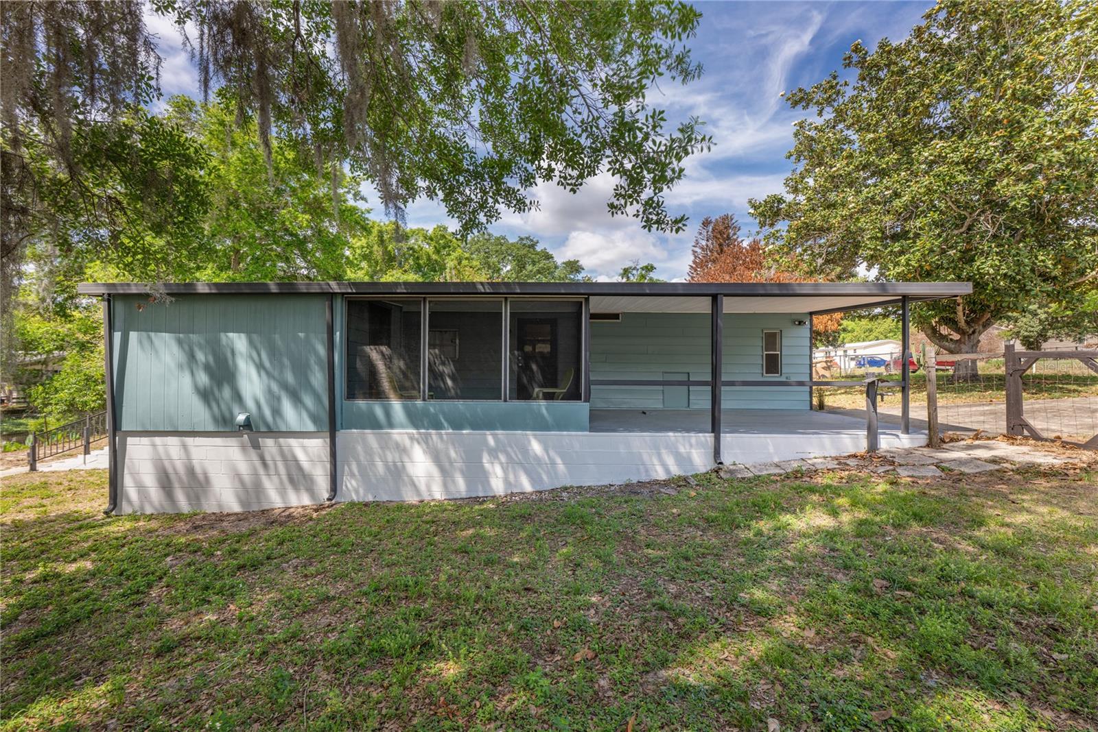 MONTVERDE MOBILE HOME SUB-DIVISION - Residential