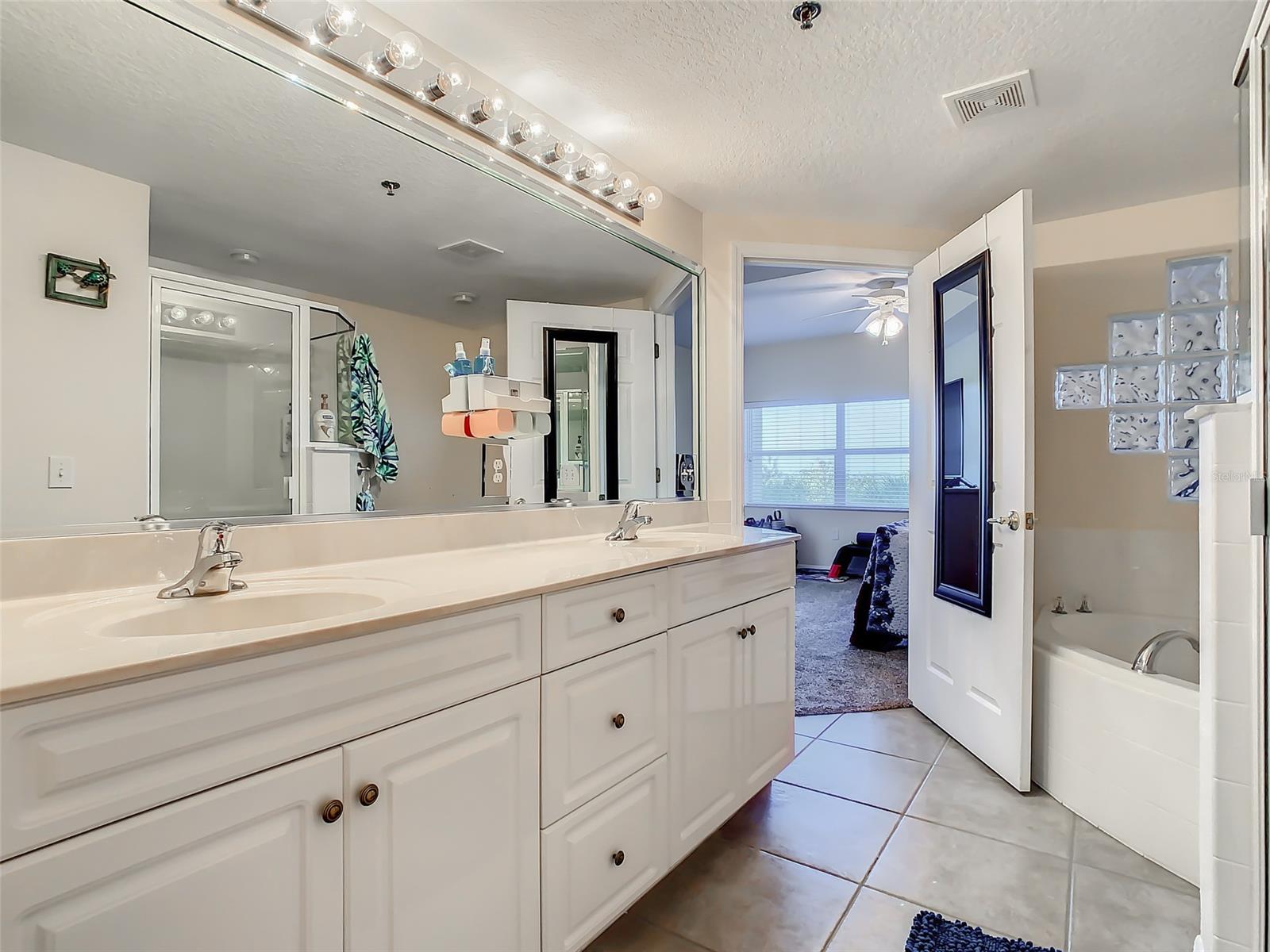 Ocean Walk Condo At Nsb - Residential