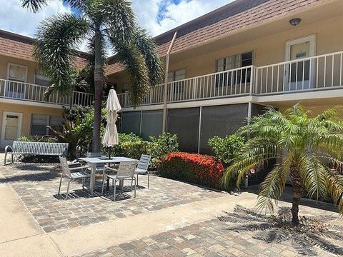 Photo of 210 Park Boulevard N #122, Venice, FL 34285 (MLS # N6143499)