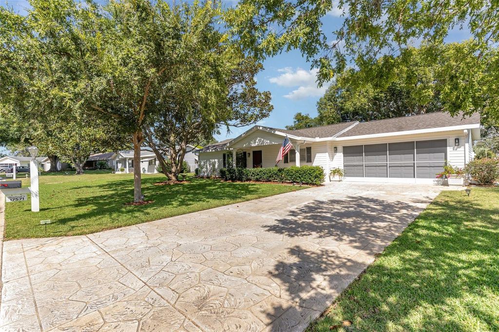 Photo of 17571 SE 108th Avenue, Summerfield, FL 34491 (MLS # O6352521)