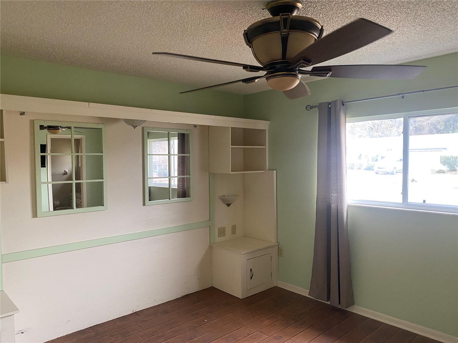 PALM CAY - Residential