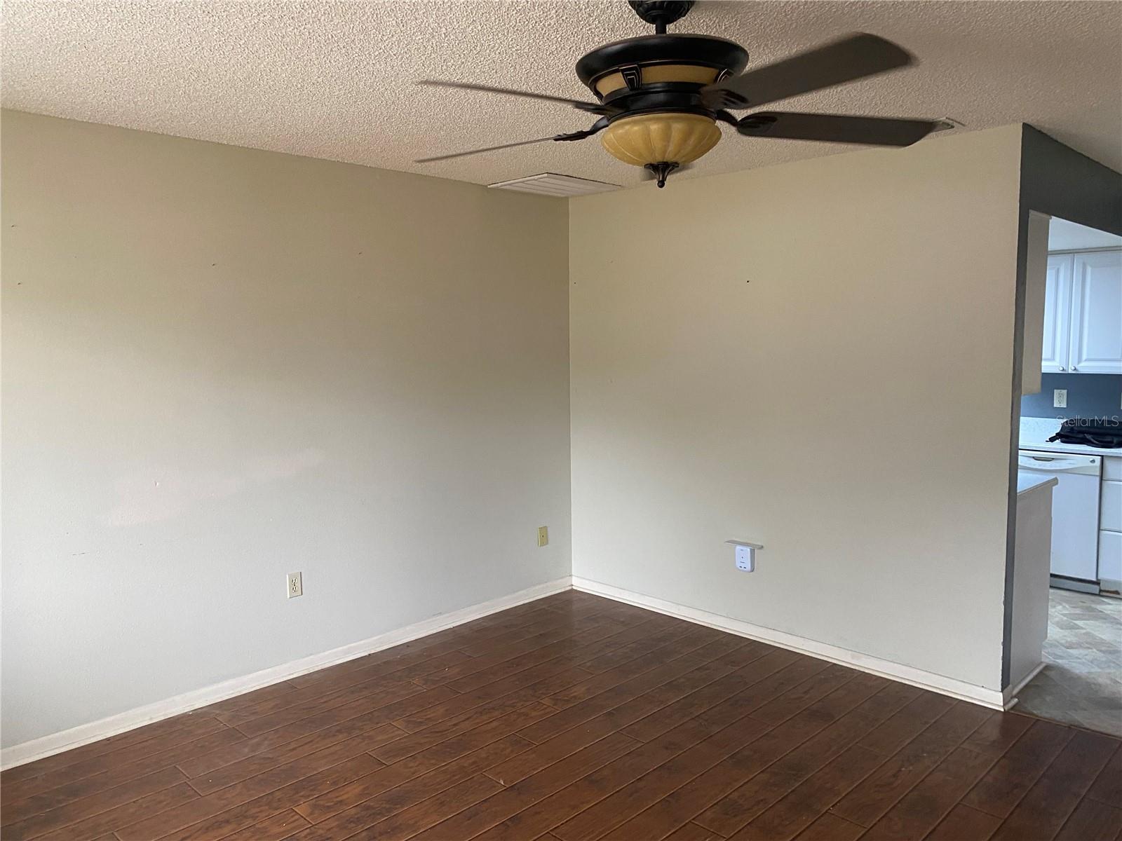 PALM CAY - Residential