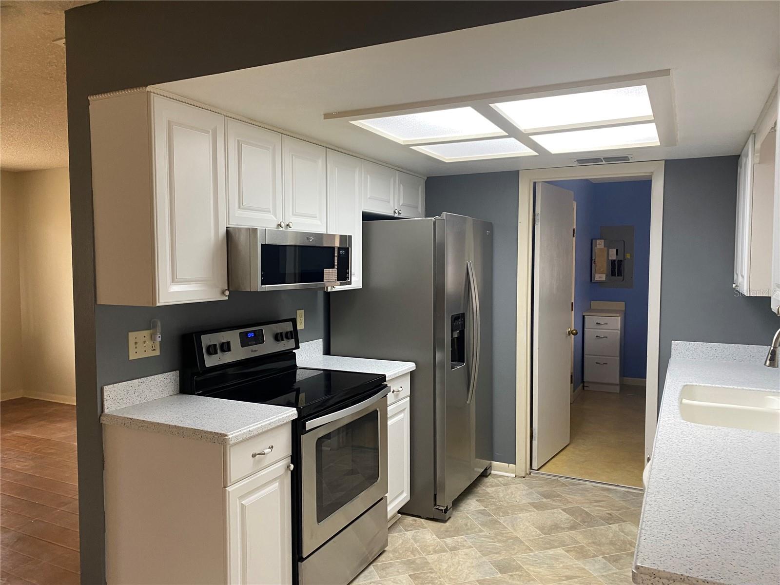 PALM CAY - Residential