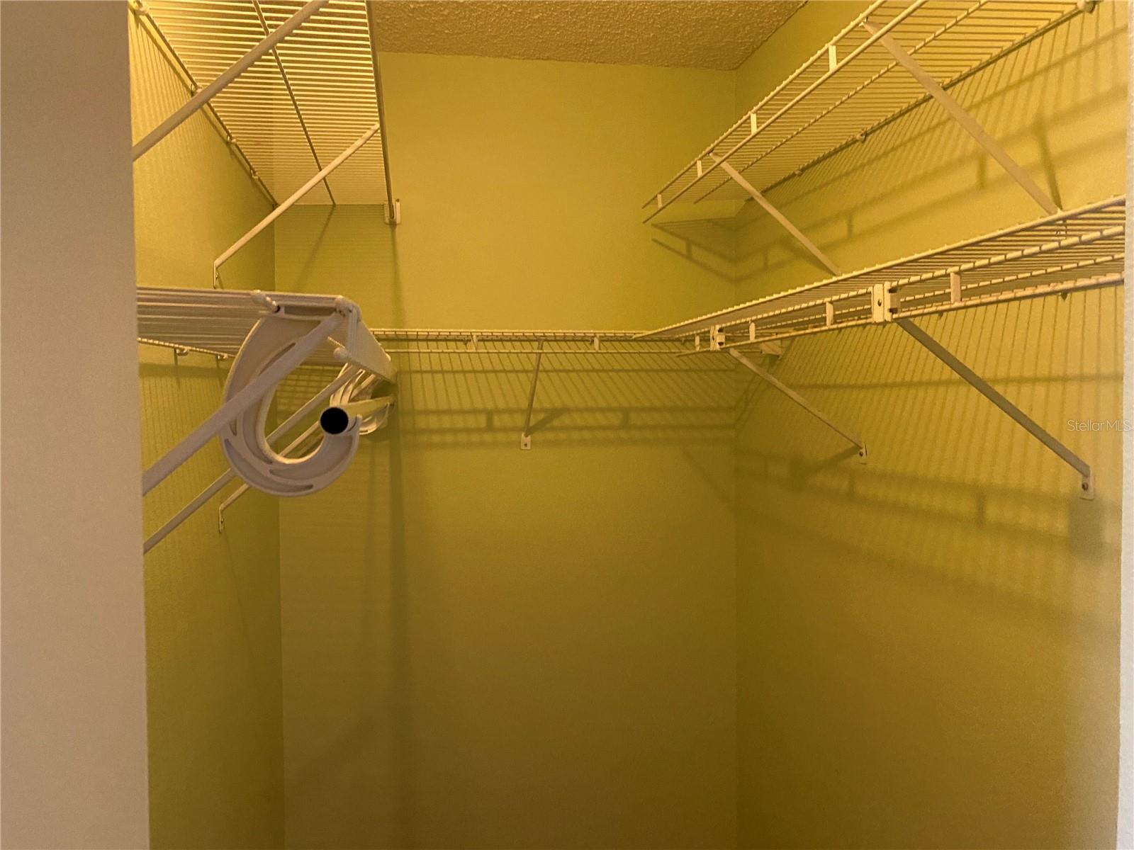 PALM CAY - Residential