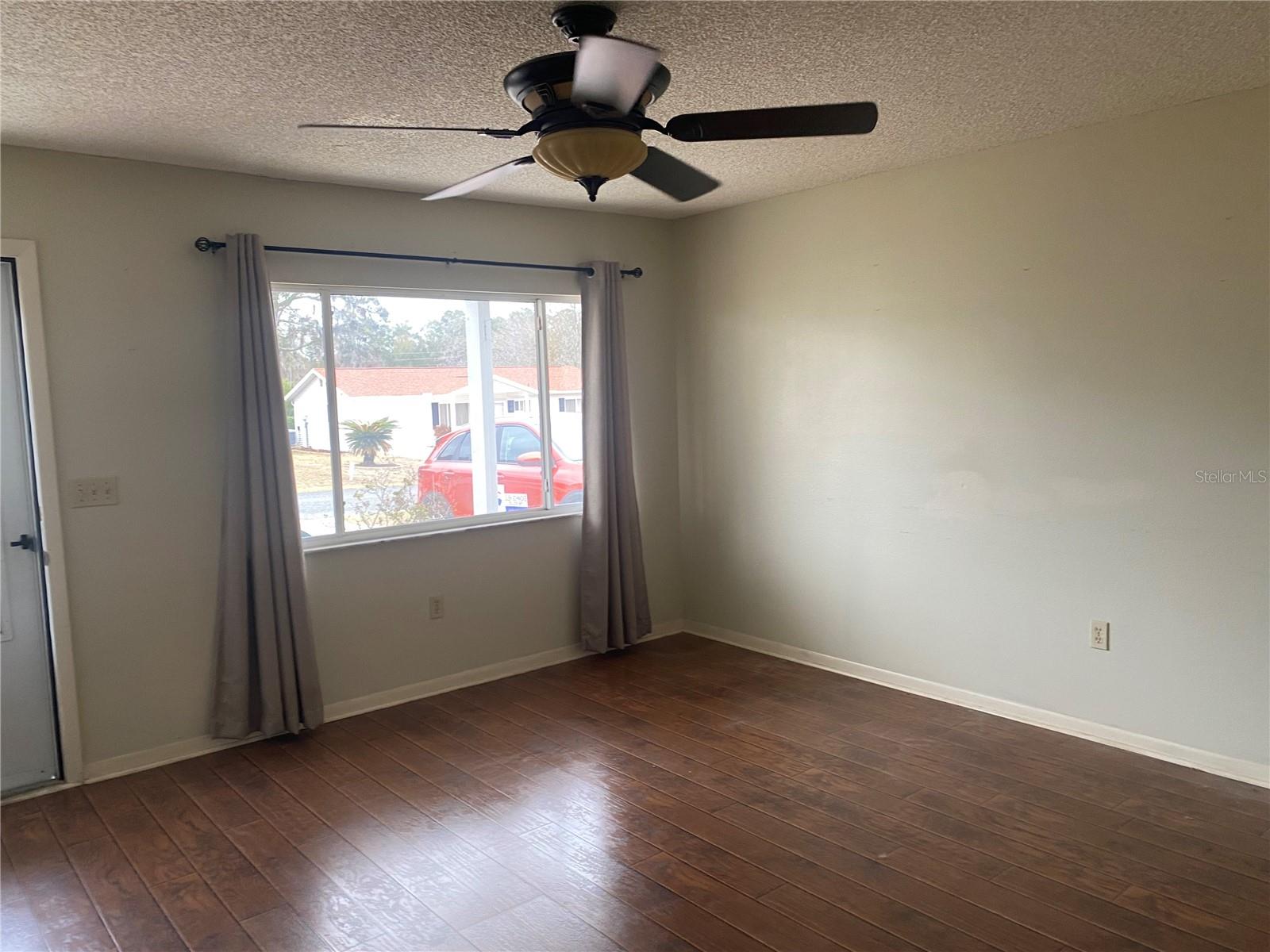 PALM CAY - Residential