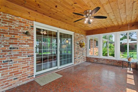 A home in WINTER HAVEN