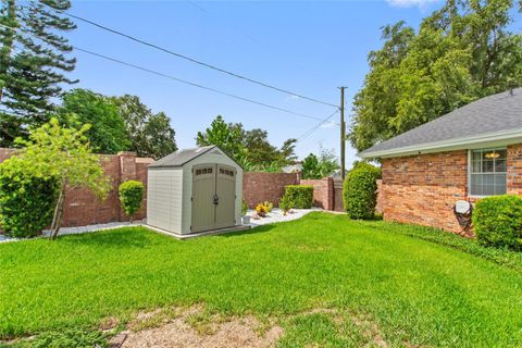 A home in WINTER HAVEN