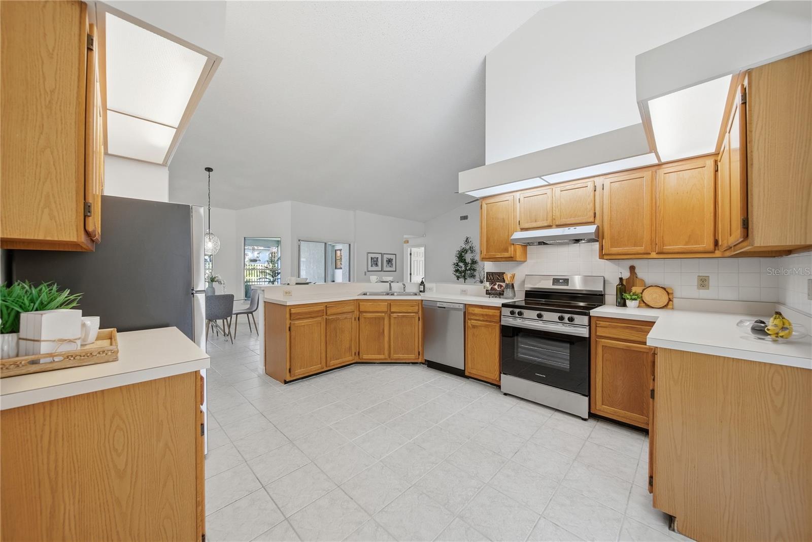 BLOOMINGDALE SEC BB PH - Residential