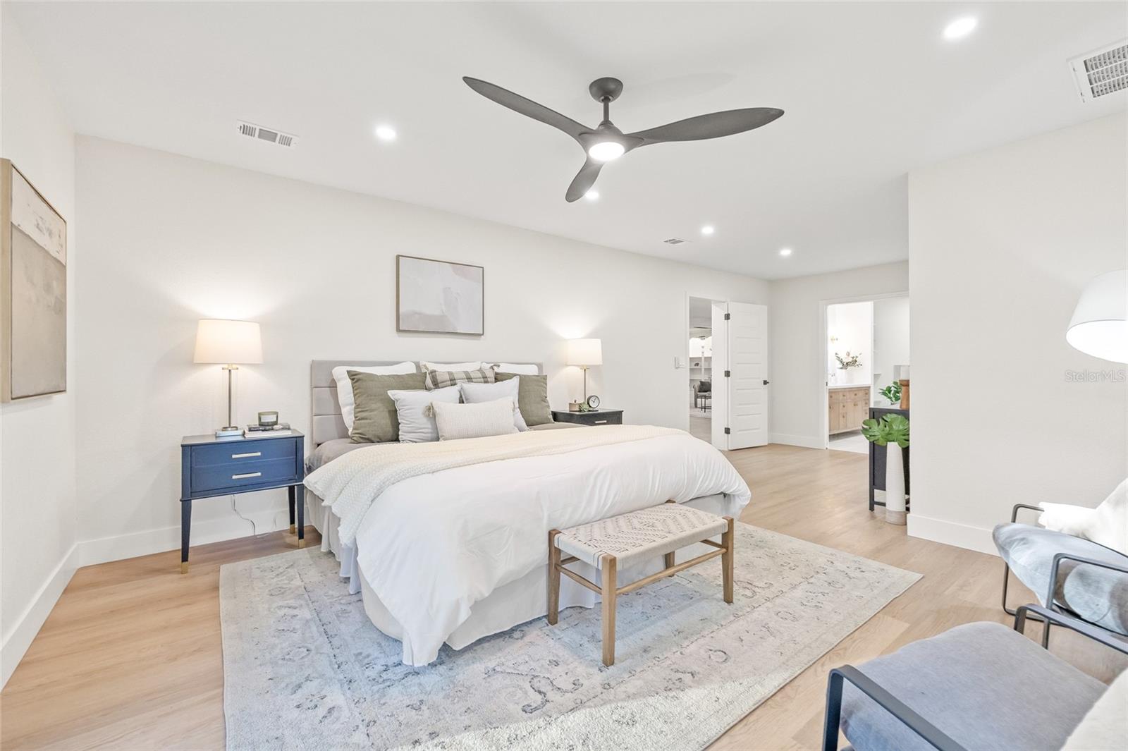 SUMMIT LAKE SEC OF LAKEWOOD ESTATES - Residential