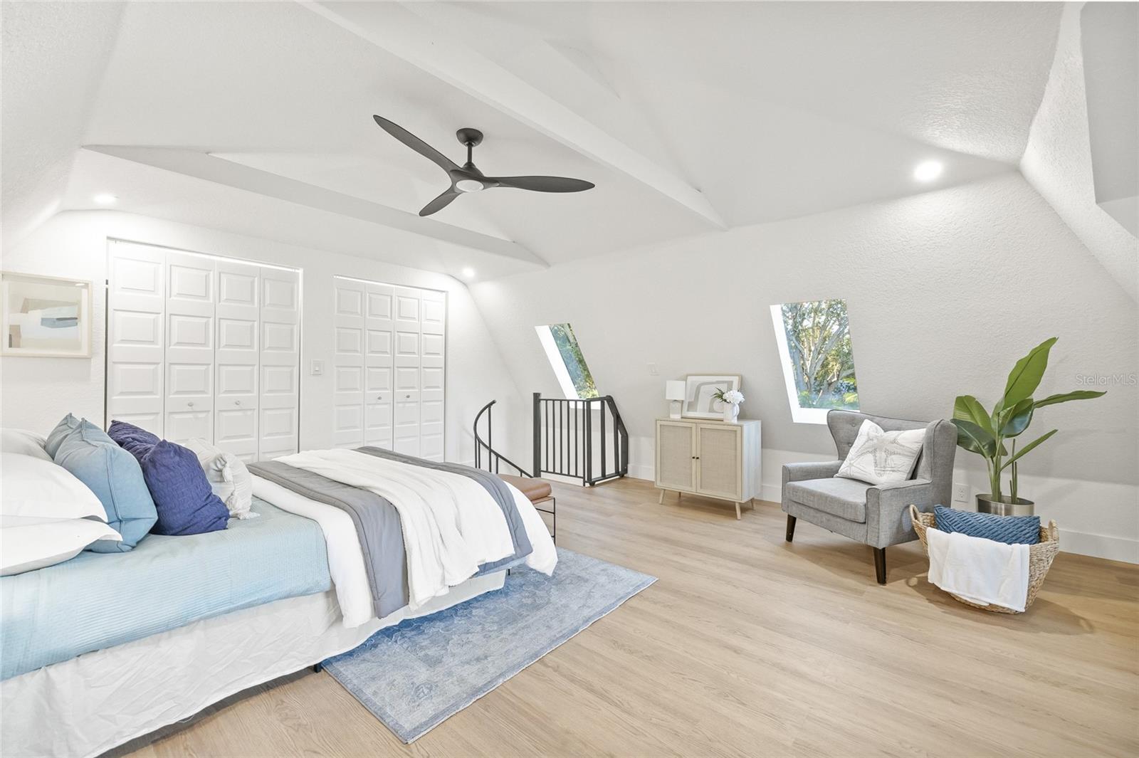 SUMMIT LAKE SEC OF LAKEWOOD ESTATES - Residential