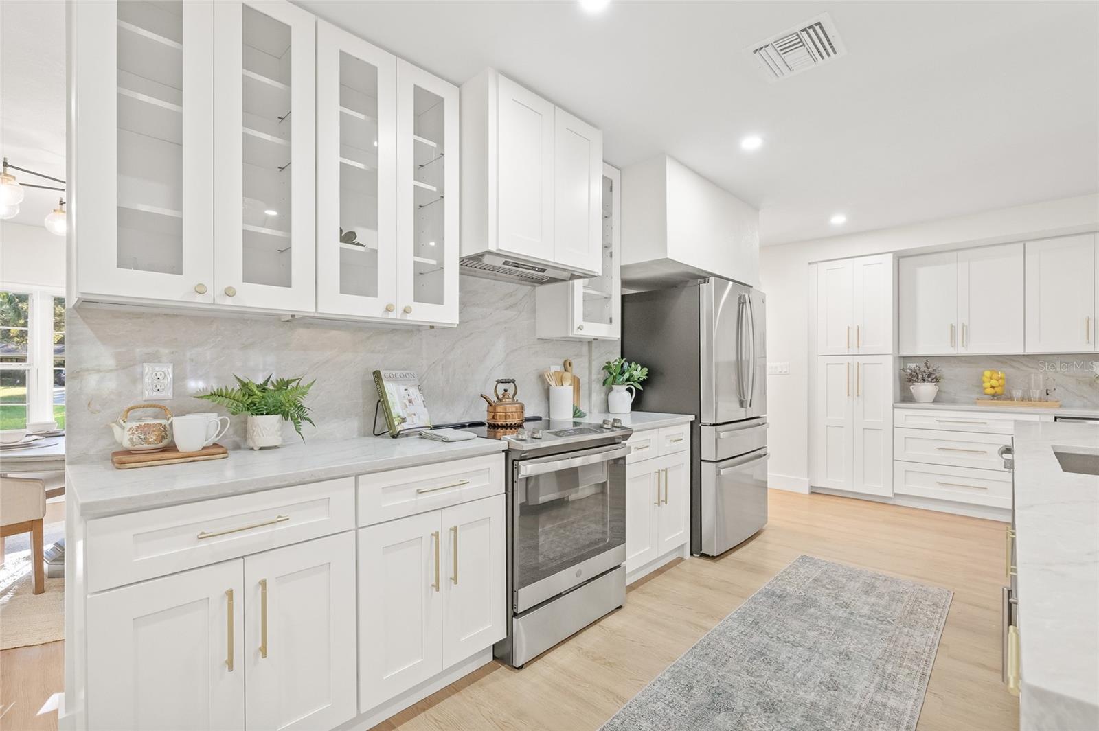 SUMMIT LAKE SEC OF LAKEWOOD ESTATES - Residential