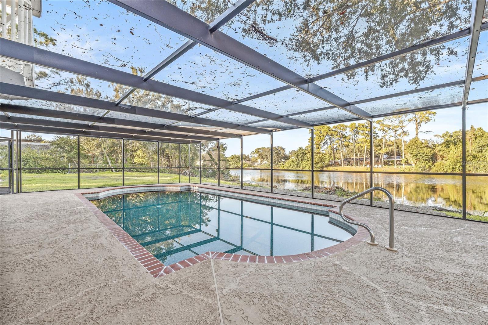 SUMMIT LAKE SEC OF LAKEWOOD ESTATES - Residential