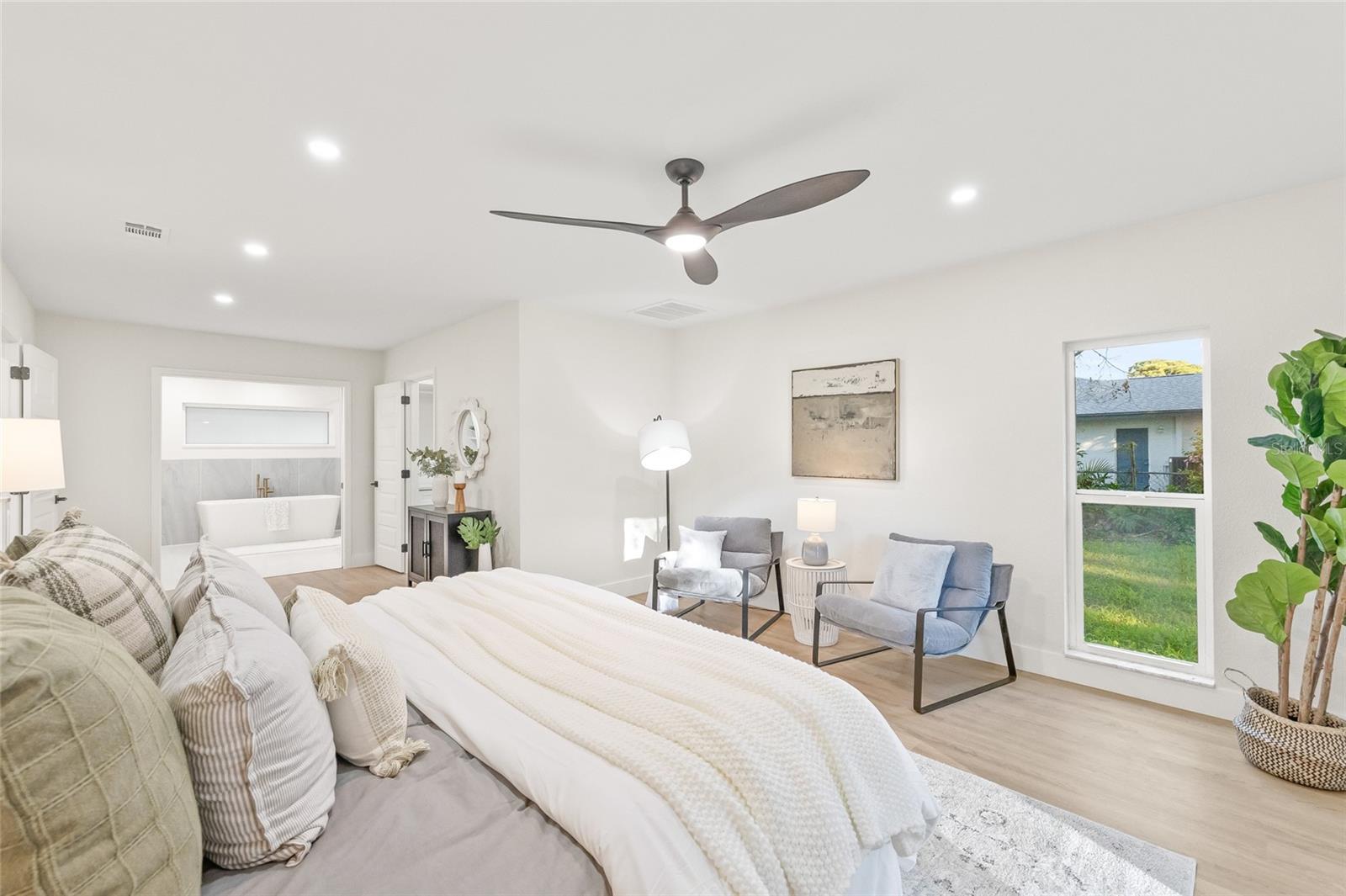 SUMMIT LAKE SEC OF LAKEWOOD ESTATES - Residential