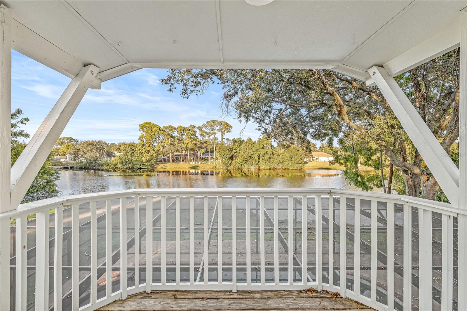 SUMMIT LAKE SEC OF LAKEWOOD ESTATES - Residential