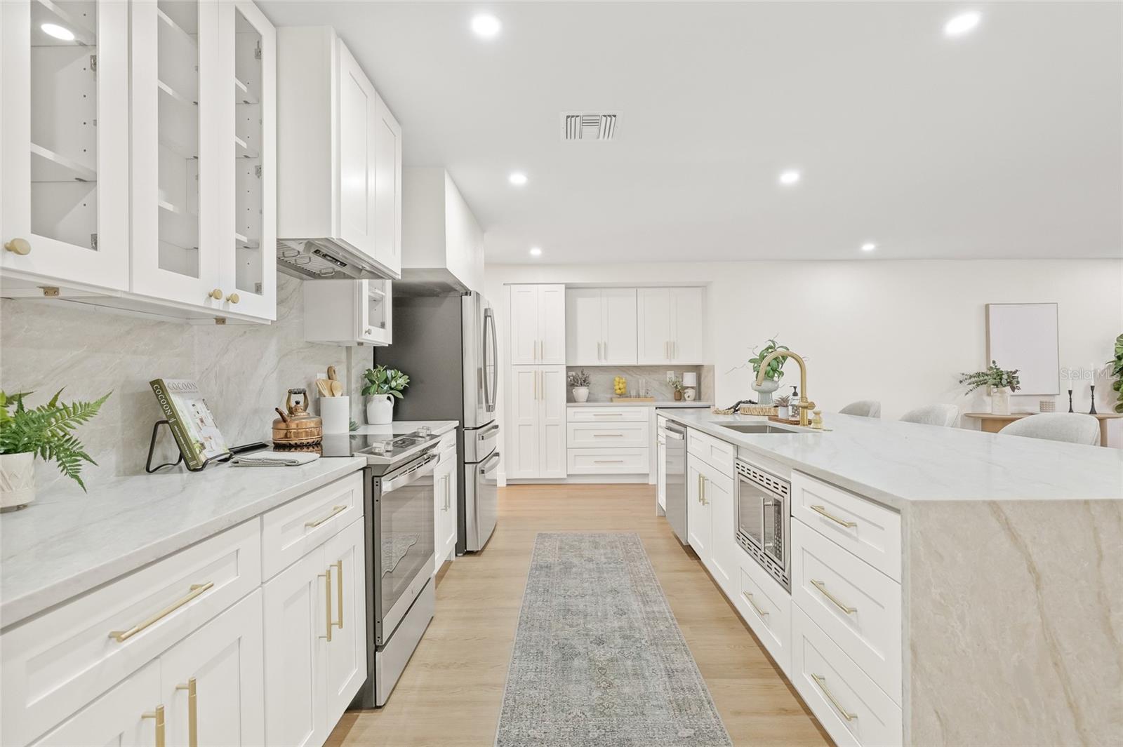 SUMMIT LAKE SEC OF LAKEWOOD ESTATES - Residential