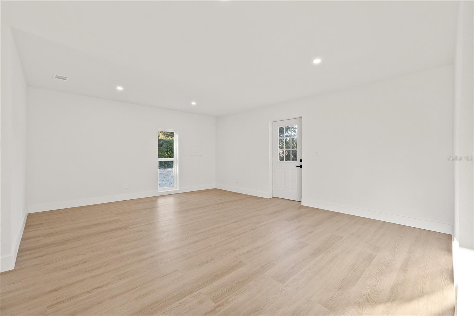 SUMMIT LAKE SEC OF LAKEWOOD ESTATES - Residential