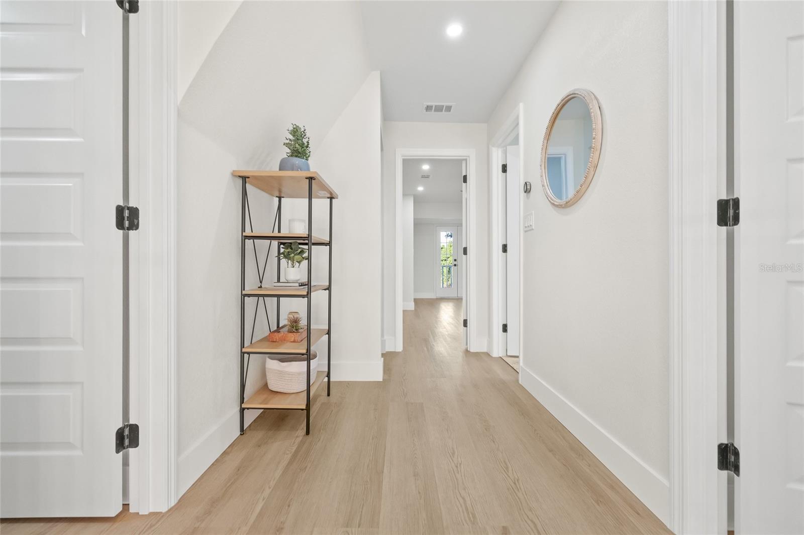 SUMMIT LAKE SEC OF LAKEWOOD ESTATES - Residential