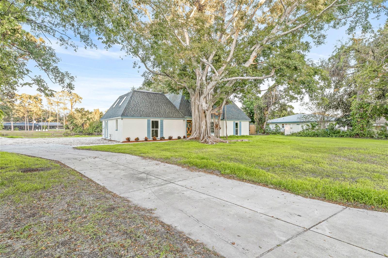 SUMMIT LAKE SEC OF LAKEWOOD ESTATES - Residential