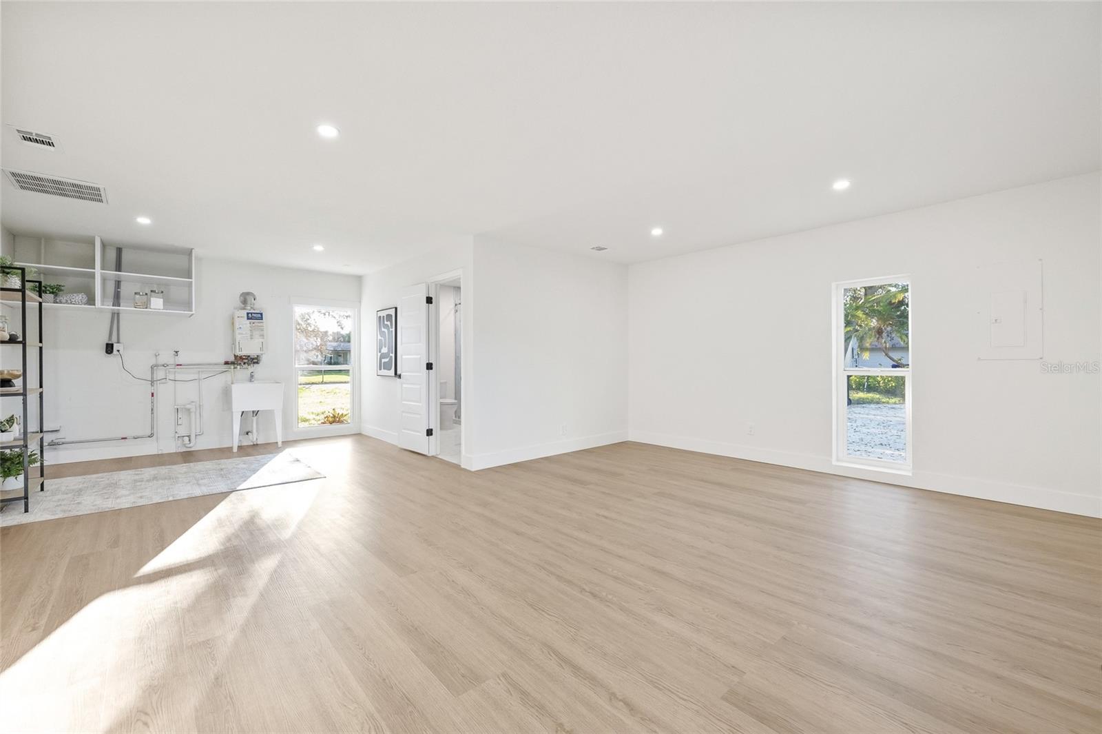 SUMMIT LAKE SEC OF LAKEWOOD ESTATES - Residential