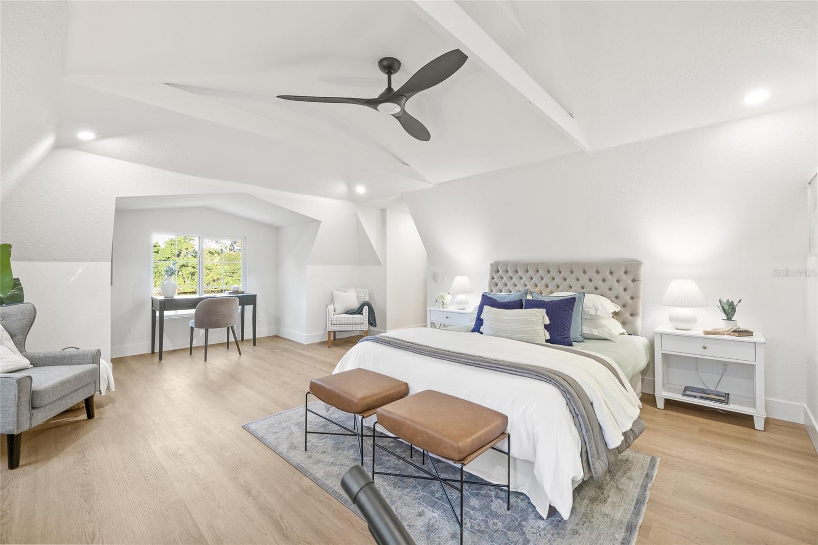 SUMMIT LAKE SEC OF LAKEWOOD ESTATES - Residential