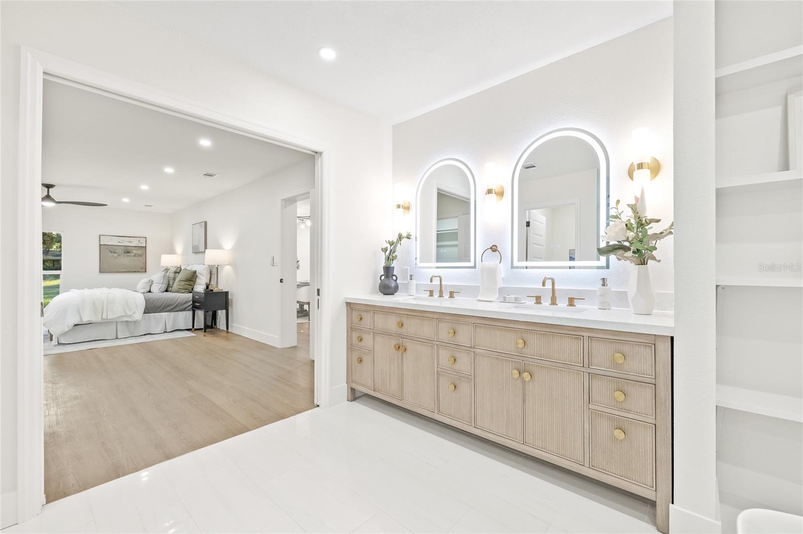 SUMMIT LAKE SEC OF LAKEWOOD ESTATES - Residential