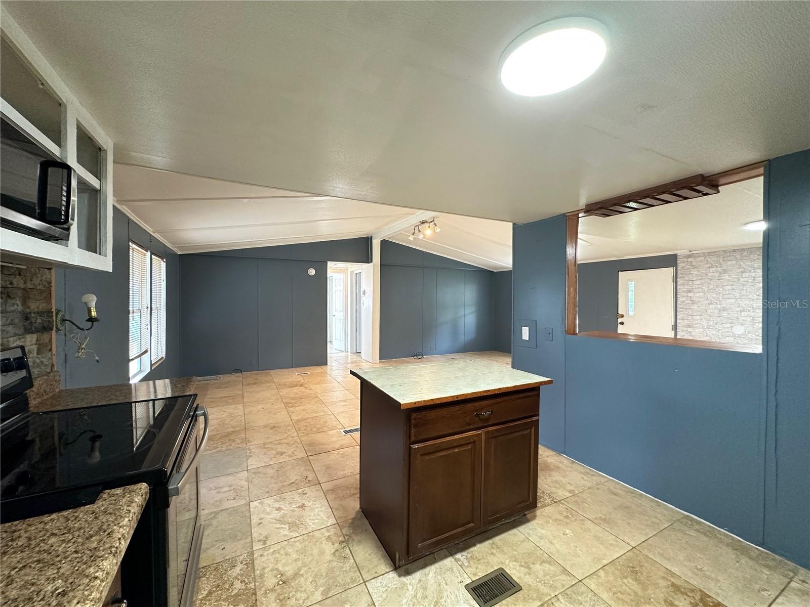 BELLEVIEW - Residential