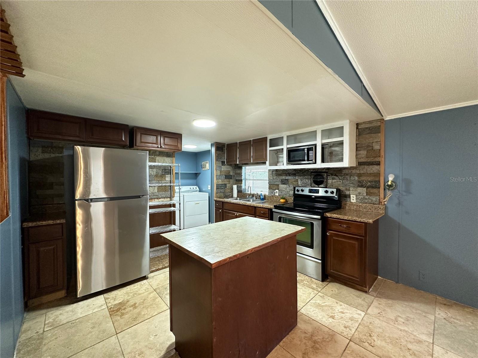 BELLEVIEW - Residential