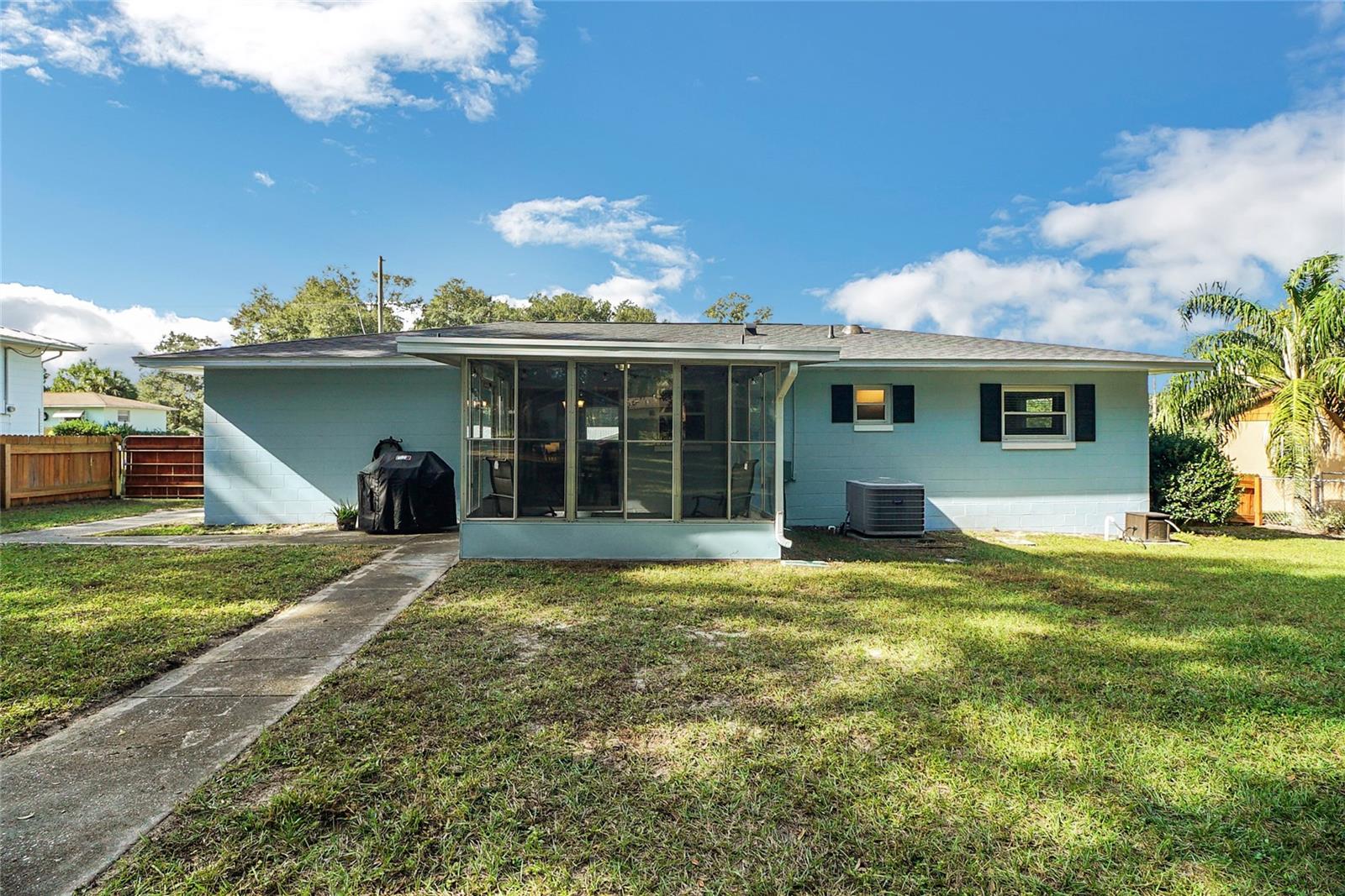 MI-LU ESTATES - Residential