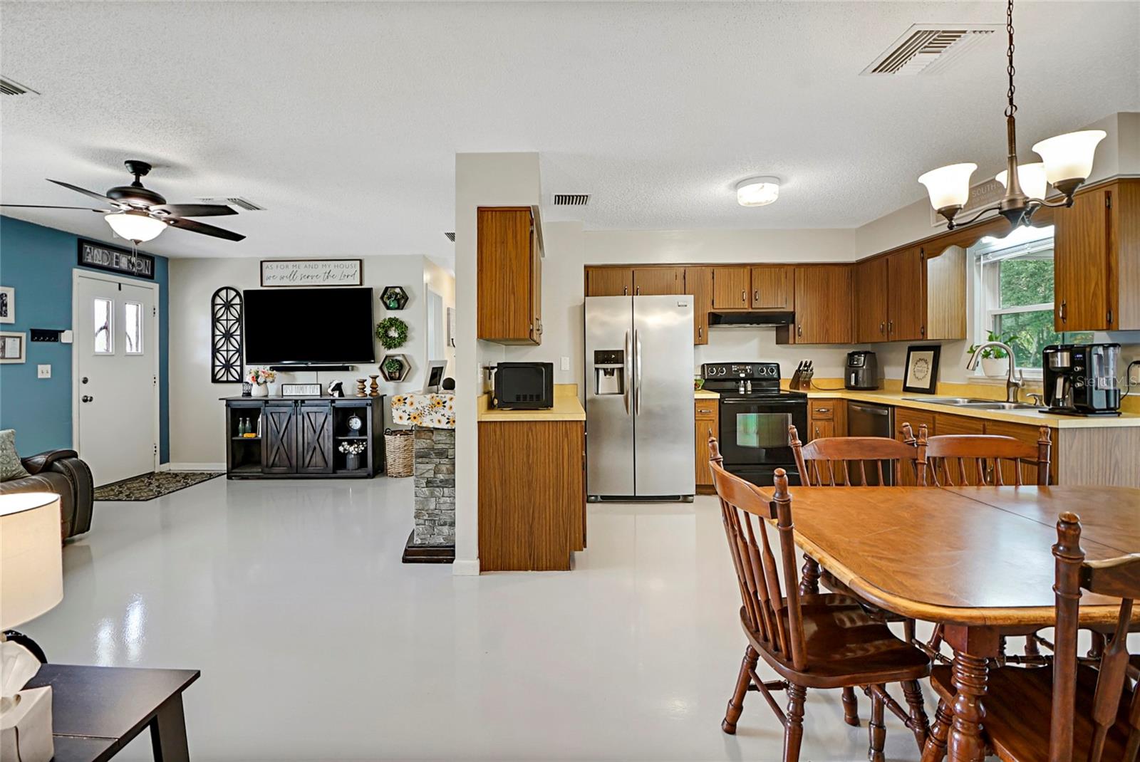 MI-LU ESTATES - Residential