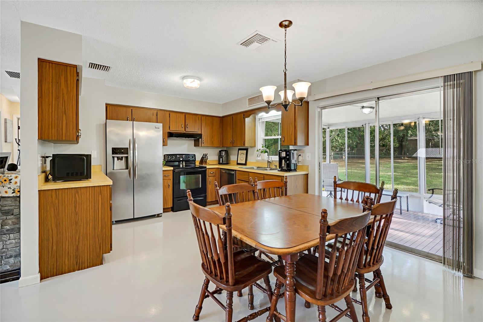 MI-LU ESTATES - Residential